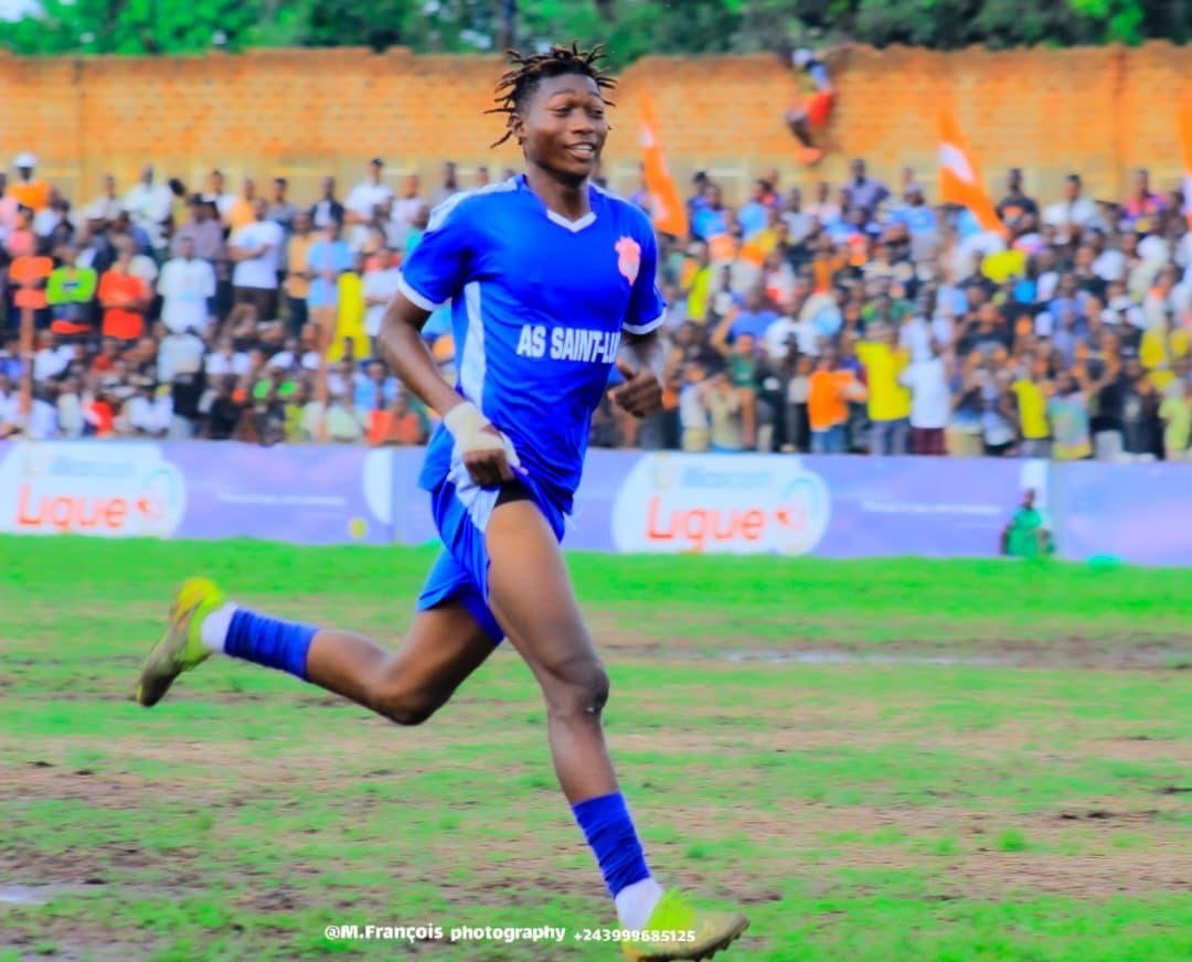 Illicocash Ligue 1 : Nathan Tangala signe un retour décisif avec l’AS Saint Luc