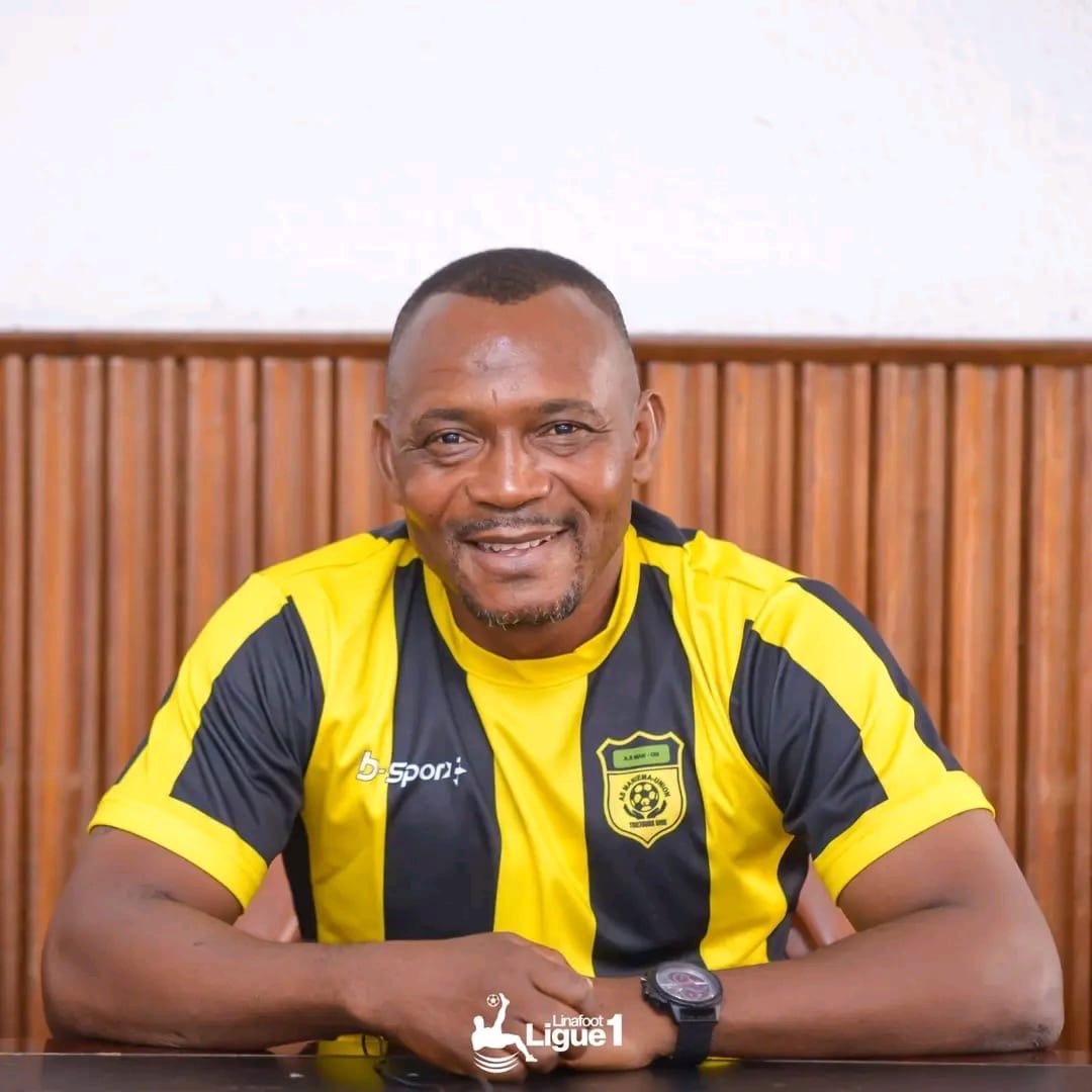 FOOTBALL : AS Maniema Union aurait limogé Papy Kimoto Okita Nkoy après l’élimination en Coupe de la confédération.