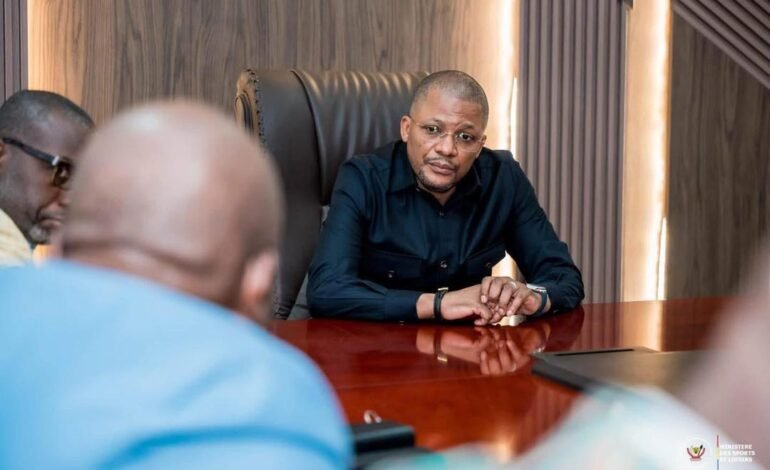 Le ministre des Sports et Loisirs, Didier Budimbu, a reçu ce jeudi 12 mars 2026, dans son cabinet de travail, une délégation du Daring Club Motema Pembe (DCMP)