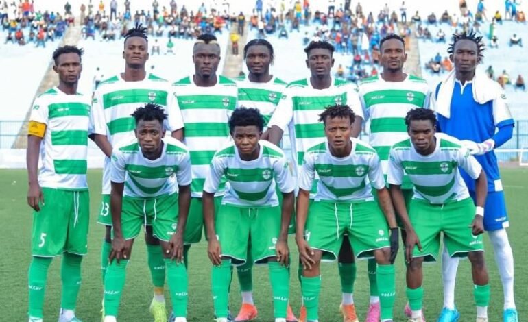 Les supporters ont également adressé leurs remerciements au président de la République, Félix Tshisekedi, pour avoir pris connaissance du mémorandum déposé à la présidence de la République. Selon eux, les premières retombées de leurs démarches commencent déjà à se faire sentir. Malgré l’incertitude qui entoure encore ce dossier, les supporters avertis du DCMP restent optimistes et espèrent qu’une issue favorable sera trouvée dans les prochains jours afin d’éviter au club une crise sportive encore plus profonde.