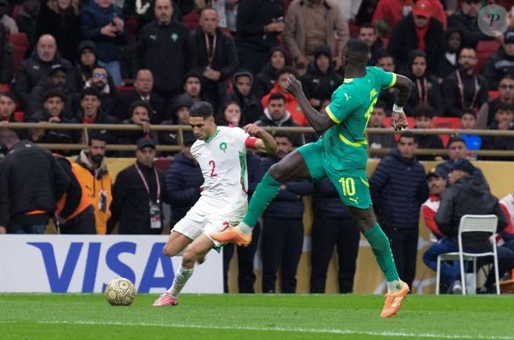 CAN MAROC 2025 : Achraf Hakimi refuse le trophée et prend la défense du Sénégal