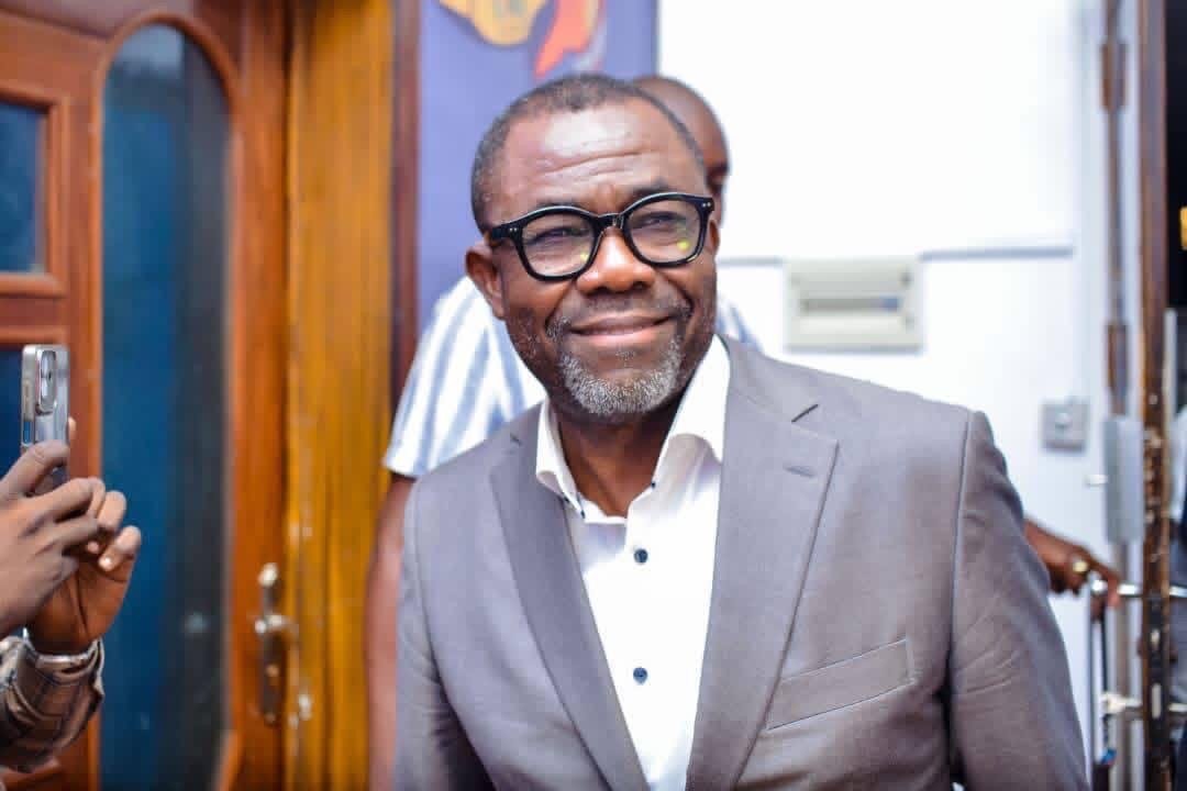 Élection à la FECOFA : Véron Mosengo-Omba, l&rsquo;homme providentiel ou un pari risqué ?