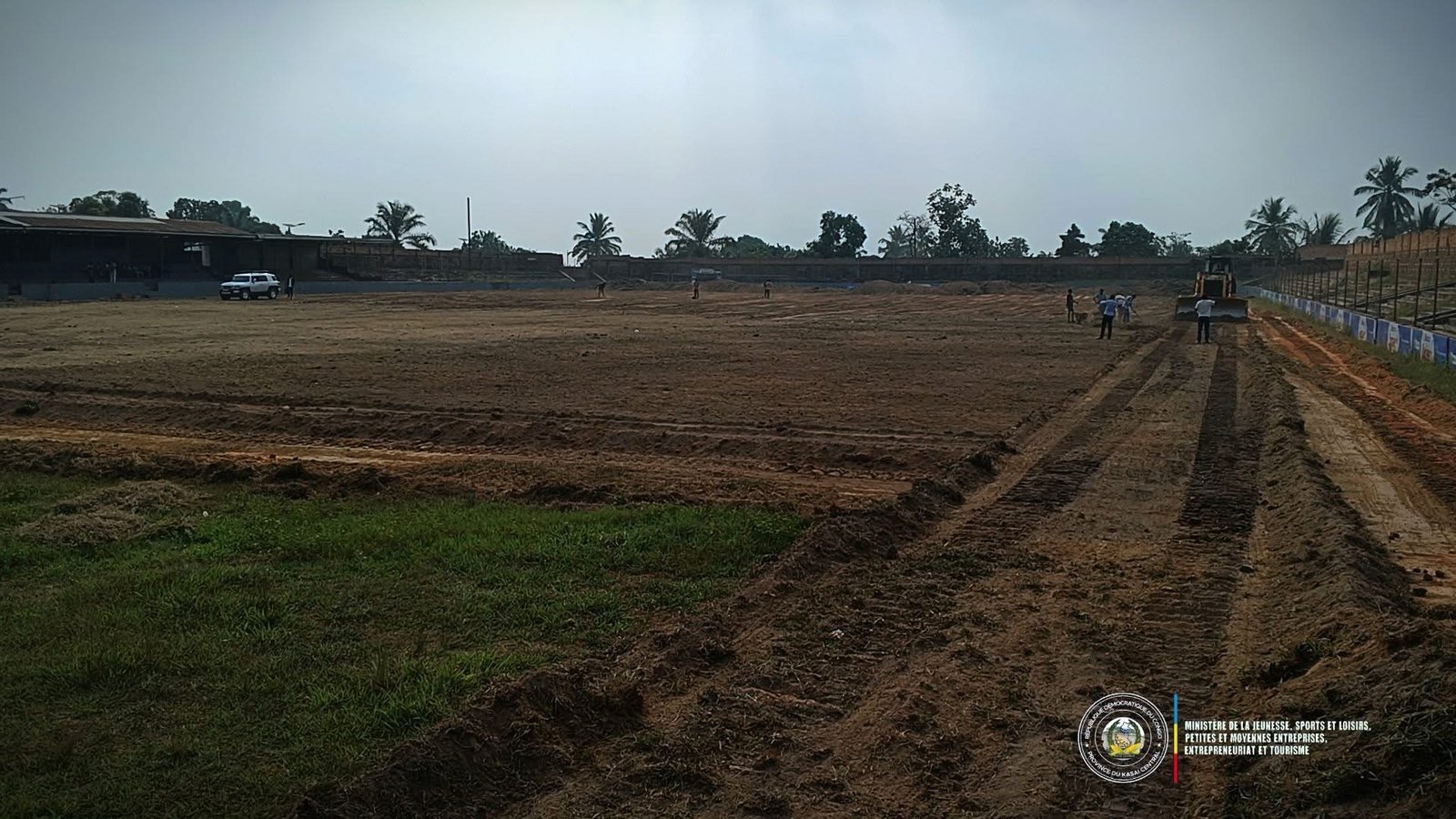 Football – Kananga : le stade des Jeunes de Katoka bientôt doté d’une pelouse synthétique grâce à Donald Kabasele
