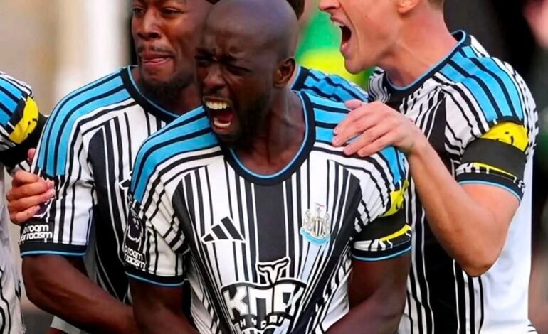 FOOTBALL : Yoane Wissa démarre en fanfare avec Newcastle malgré le nul face à Liverpool (2-2)